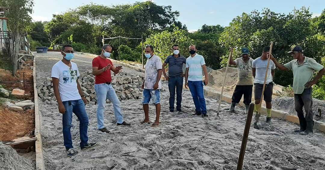Camacã: Prefeitura reinicia o calçamento da Rua da Jaqueira